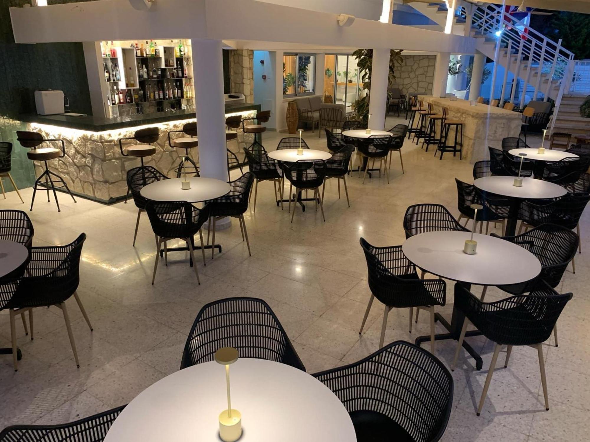 Hotel apartamentowy Vrachia & - Adults Only Kisonerga